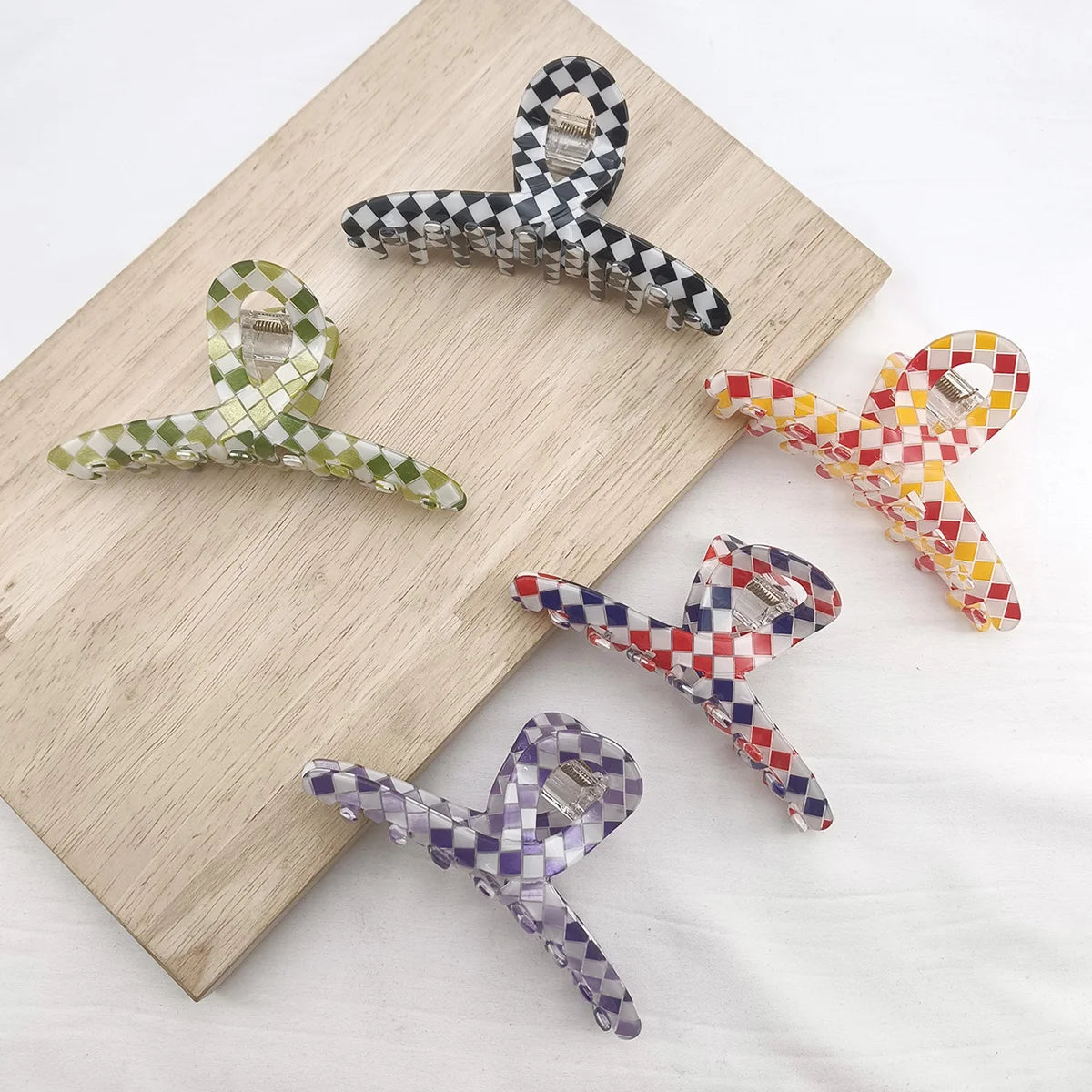 Vintage Checkered Acrylic Hair Claw Clip – Geometric Shark Clip Hair Claw Clip SWANS