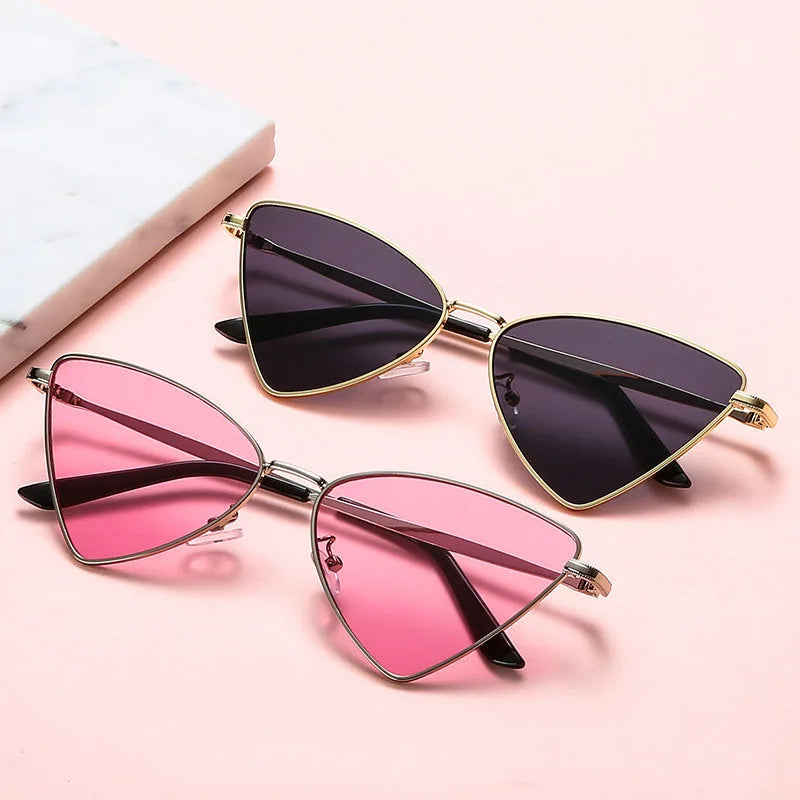 TOYEARN Cat Eye Sunglasses UV400 Metal Frame Punk Vintage Cat Eye Sunglasses SWANS