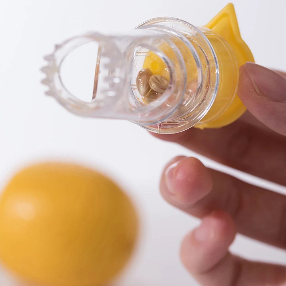 SWANS Manual Citrus Juicer – Portable Lemon & Orange Squeezer Citrus Juicer SWANS