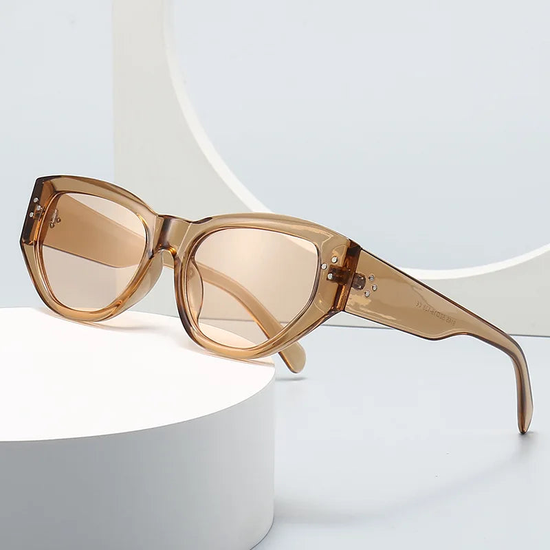 TOYEARN Cat Eye Rivet Sunglasses Women UV400 Big Frame Cat Eye Sunglasses SWANS