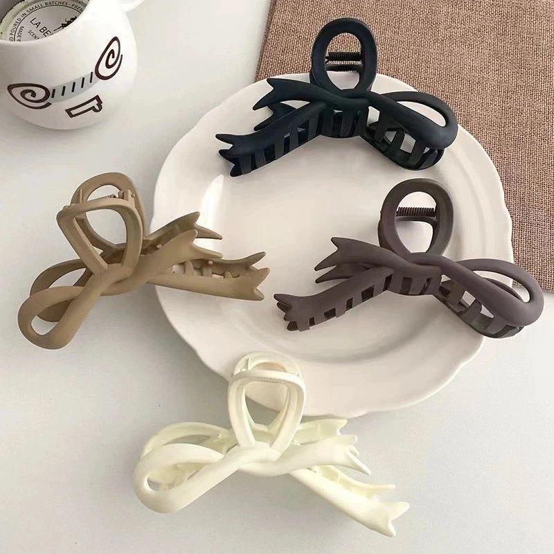 13CM Matte Vintage Bow Hair Claw Clips for Women Hair Claw Clips SWANS