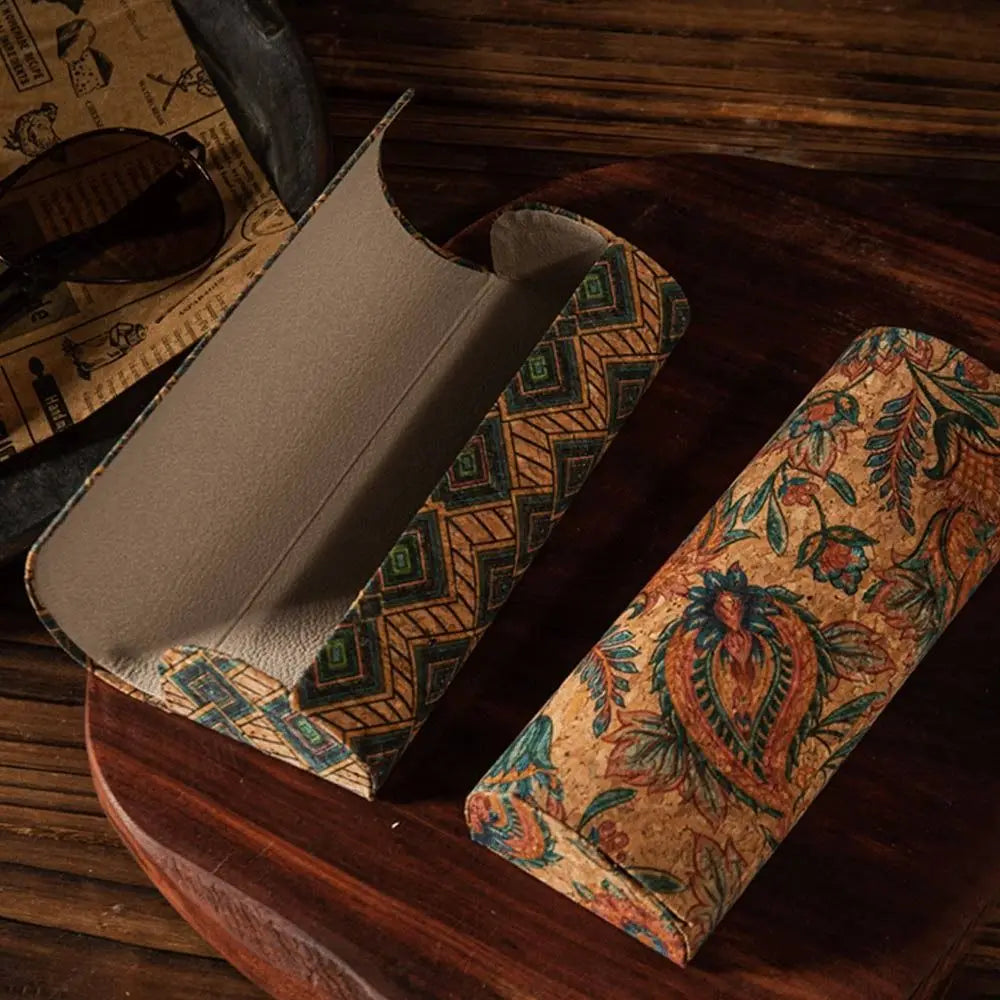 Exotic Pattern Hard Shell Glasses Case – Women's Eyewear Box Eyewear Glasses Case SWANS