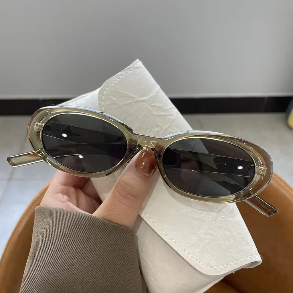 Women's UV400 Oval Cat Eye Sunglasses – Anti-Glare Trendy Shades Fashion Sunglasses SWANS Clear Green