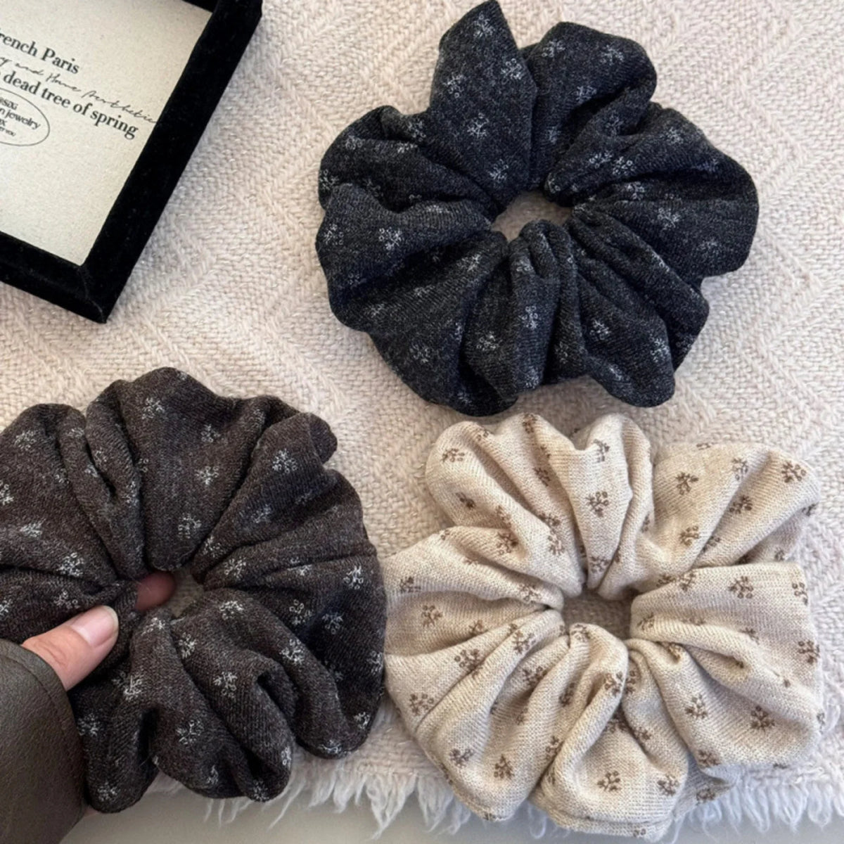 Women's Soft Knit Floral Scrunchie – Winter Hair Tie Knit Hair Scrunchie SWANS