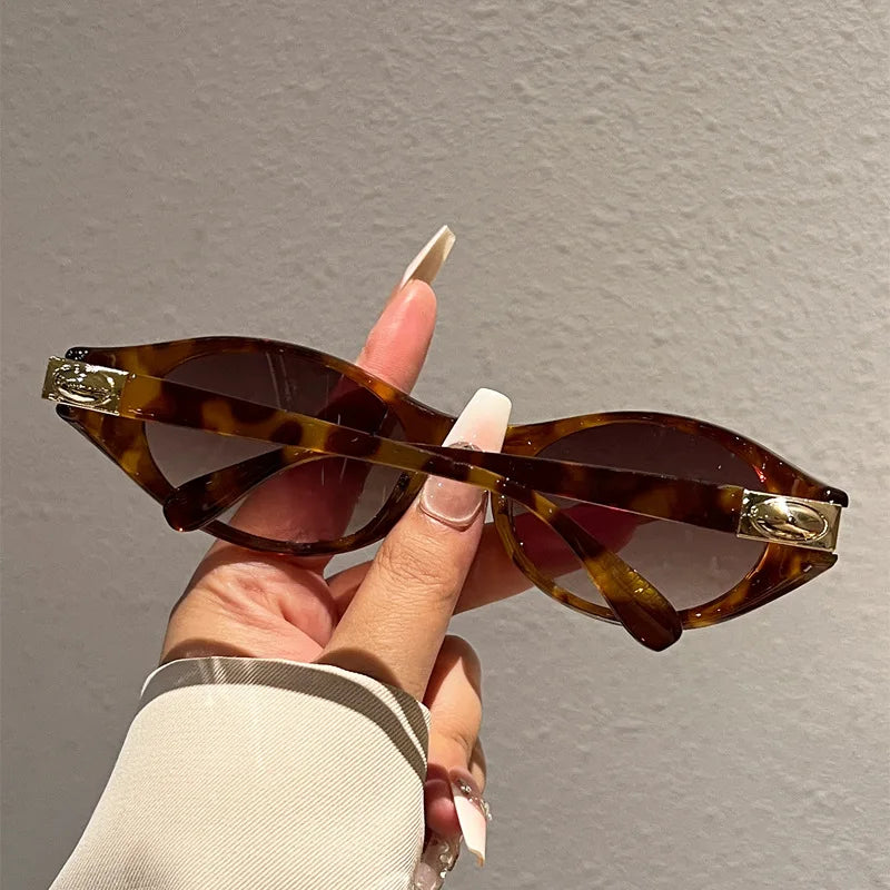 TOYEARN Y2K Cat Eye Sunglasses – Unisex Vintage Punk Shades Cat Eye Sunglasses SWANS
