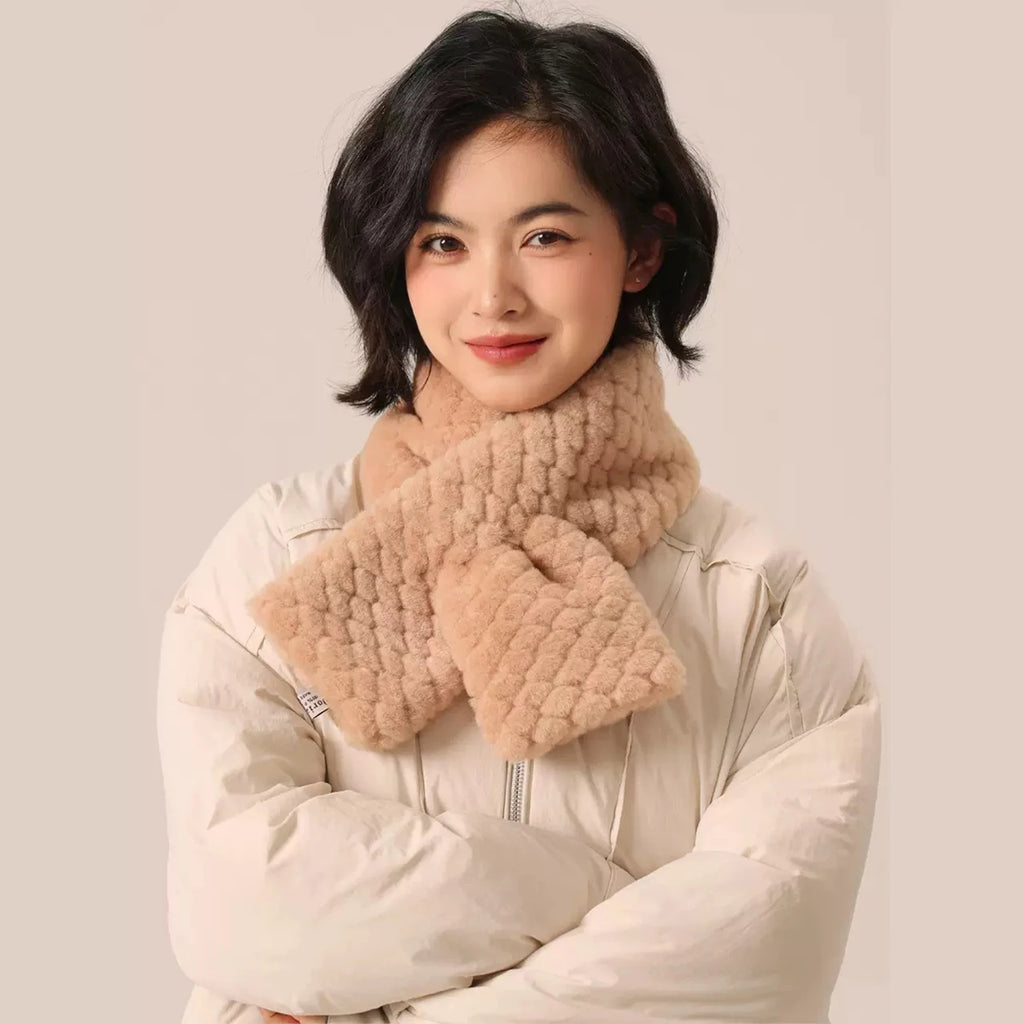 Women's Fluffy Faux Fur Collar Scarf – Warm Winter Neck Warmer Faux Fur Scarf SWANS