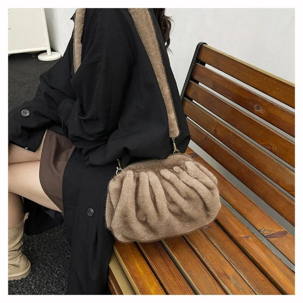 Large Capacity Faux Fur Crossbody Shoulder Bag – Women Crossbody Shoulder Bag SWANS