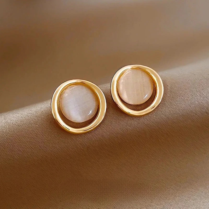 Vintage Metal Drop Earrings for Women – Gold & Silver Drop Earrings SWANS Golden A