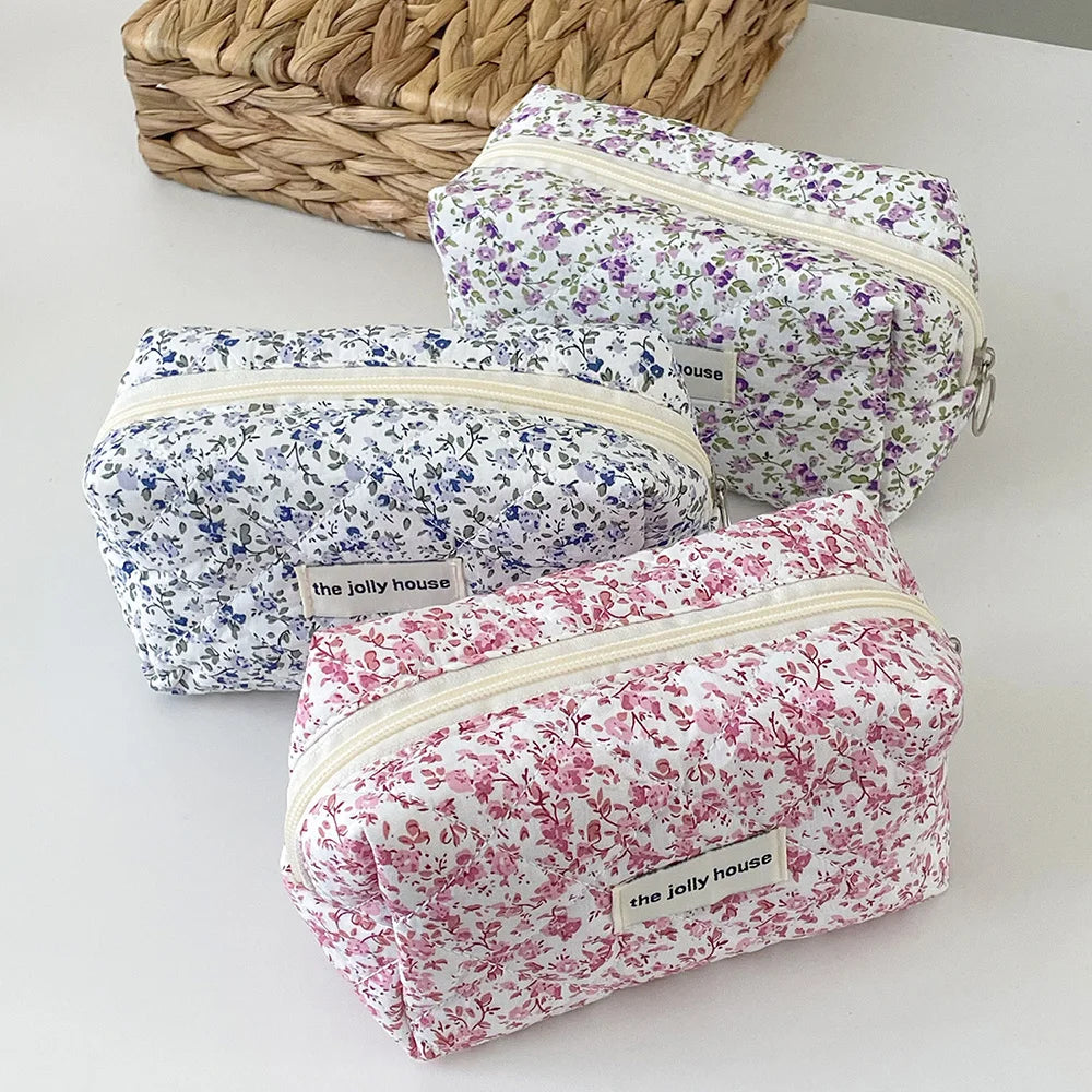 Floral Quilted Makeup Bag – Travel Cosmetic Organizer Pouch Cosmetic Makeup Bag SWANS