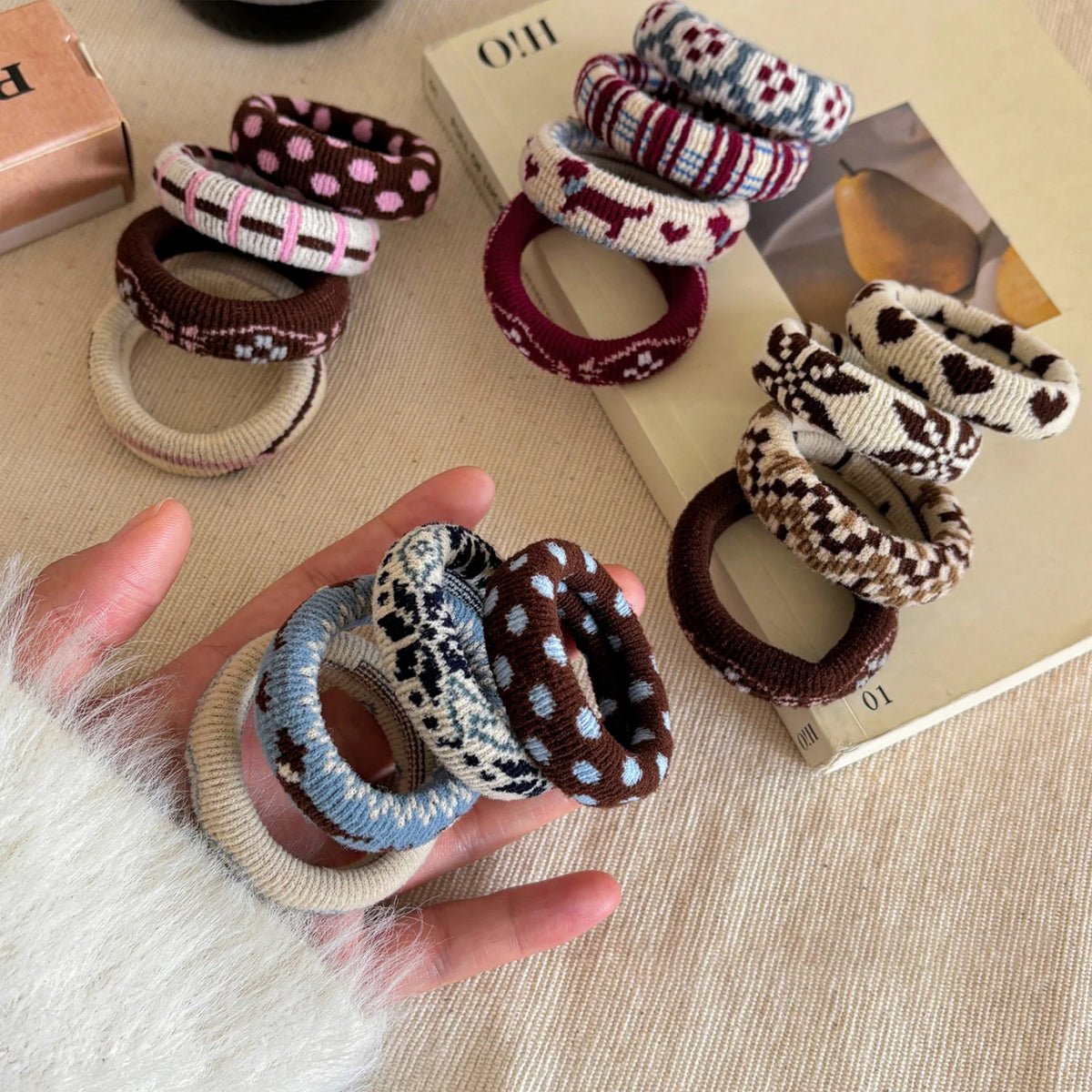 4-Pack Knitted Hair Ties – Vintage Fair Isle & Polka Dot Knitted Hair Ties SWANS