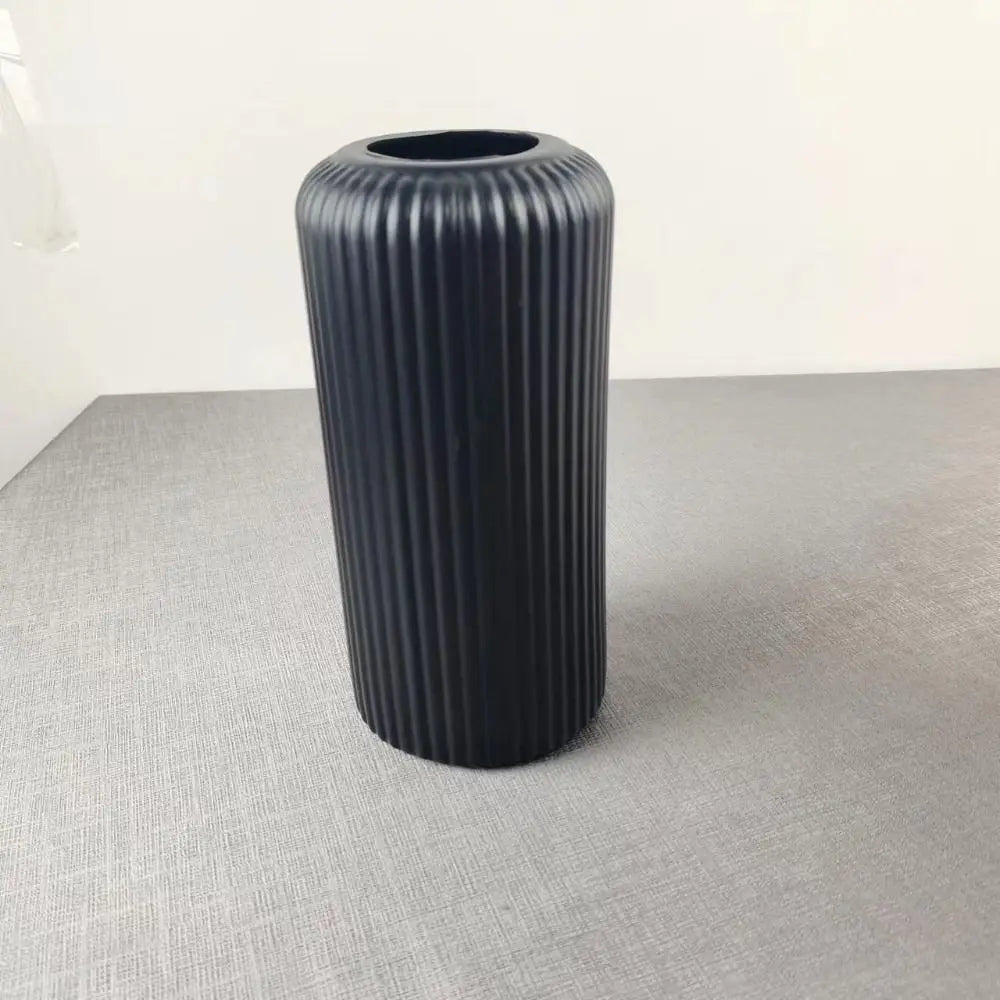 Striped Plastic Vase – Ceramic-Look Decorative Flower Vase Decorative Vase SWANS Black