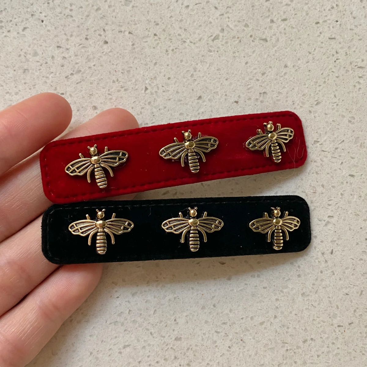 2PCS Velvet Hair Clips Red & Black Gold Bee Barrettes Women Velvet Hair Barrettes SWANS