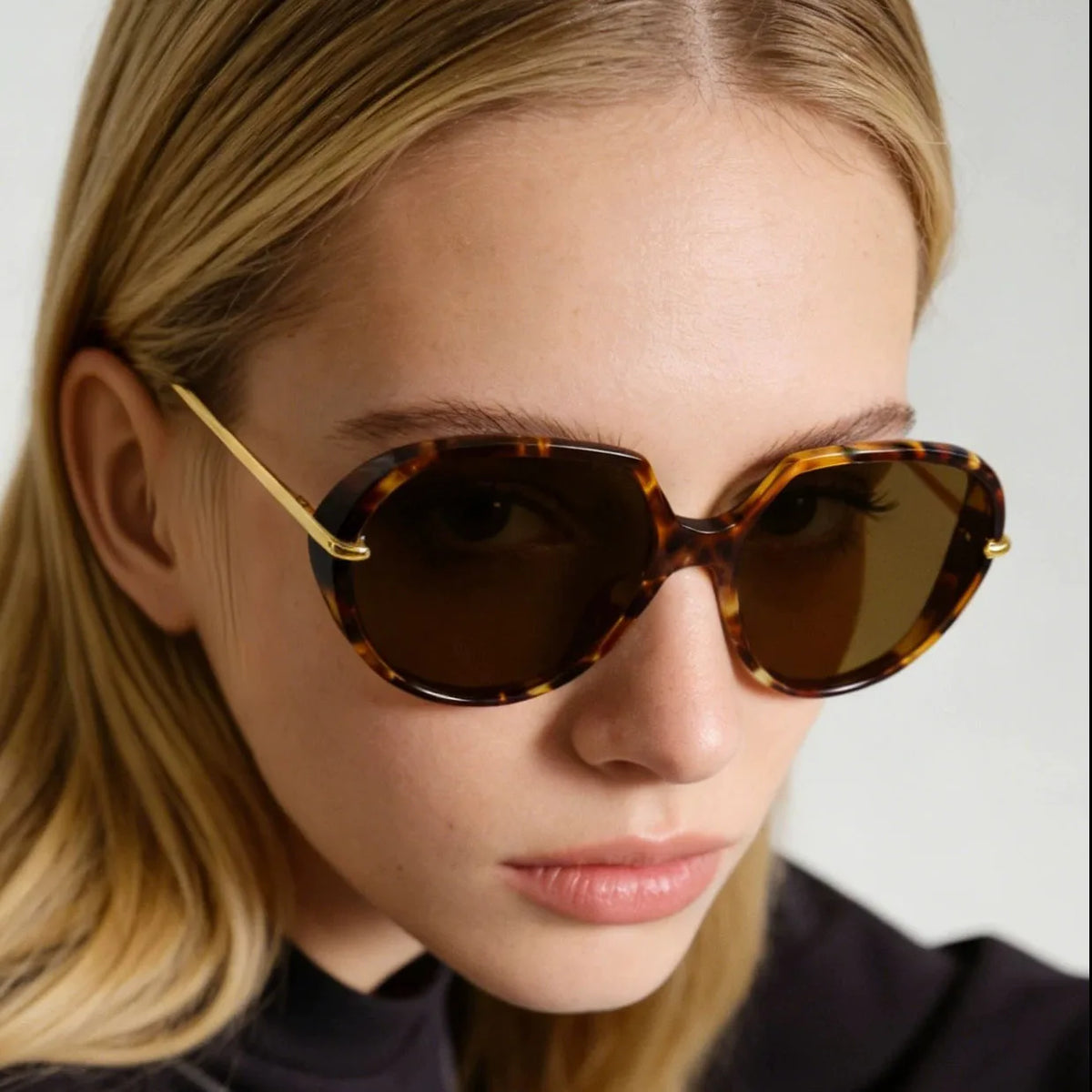 Y2K Oversized Pilot Sunglasses Unisex UV400 Vintage Shades Fashion Sunglasses SWANS