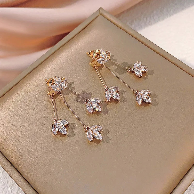 Maple Leaf Tassel Drop Earrings – Sparkling Fashion Jewelry Drop Earrings SWANS White