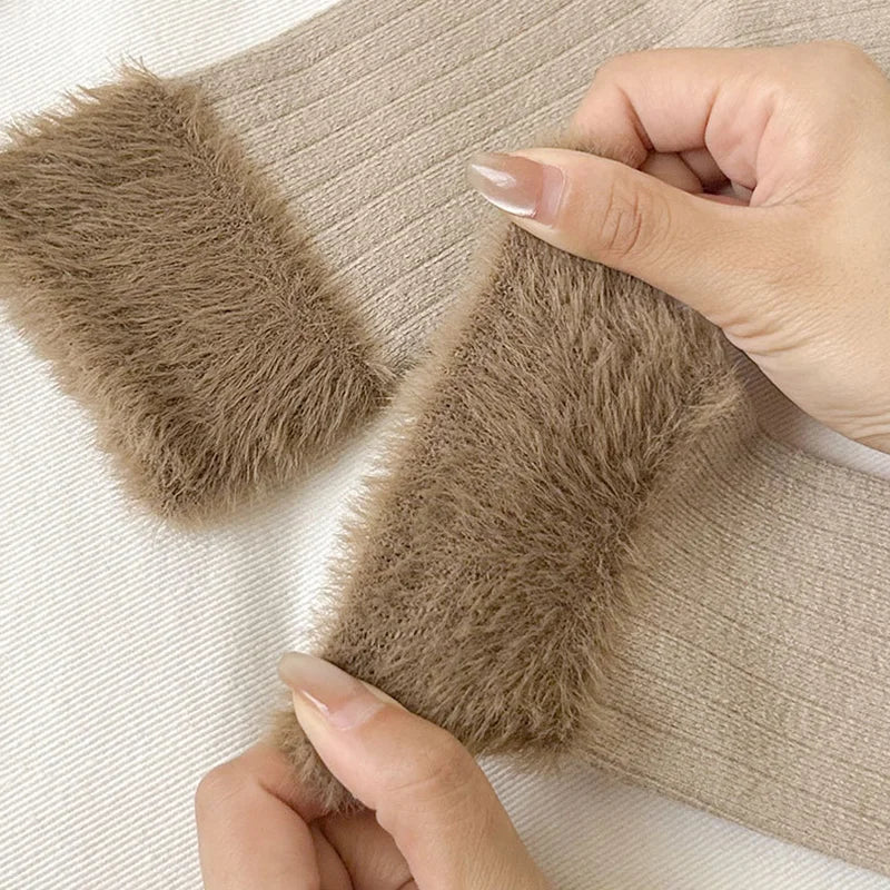 Women's Thick Fleece Plush Mid-Tube Socks – Warm Winter Home Plush Winter Socks SWANS