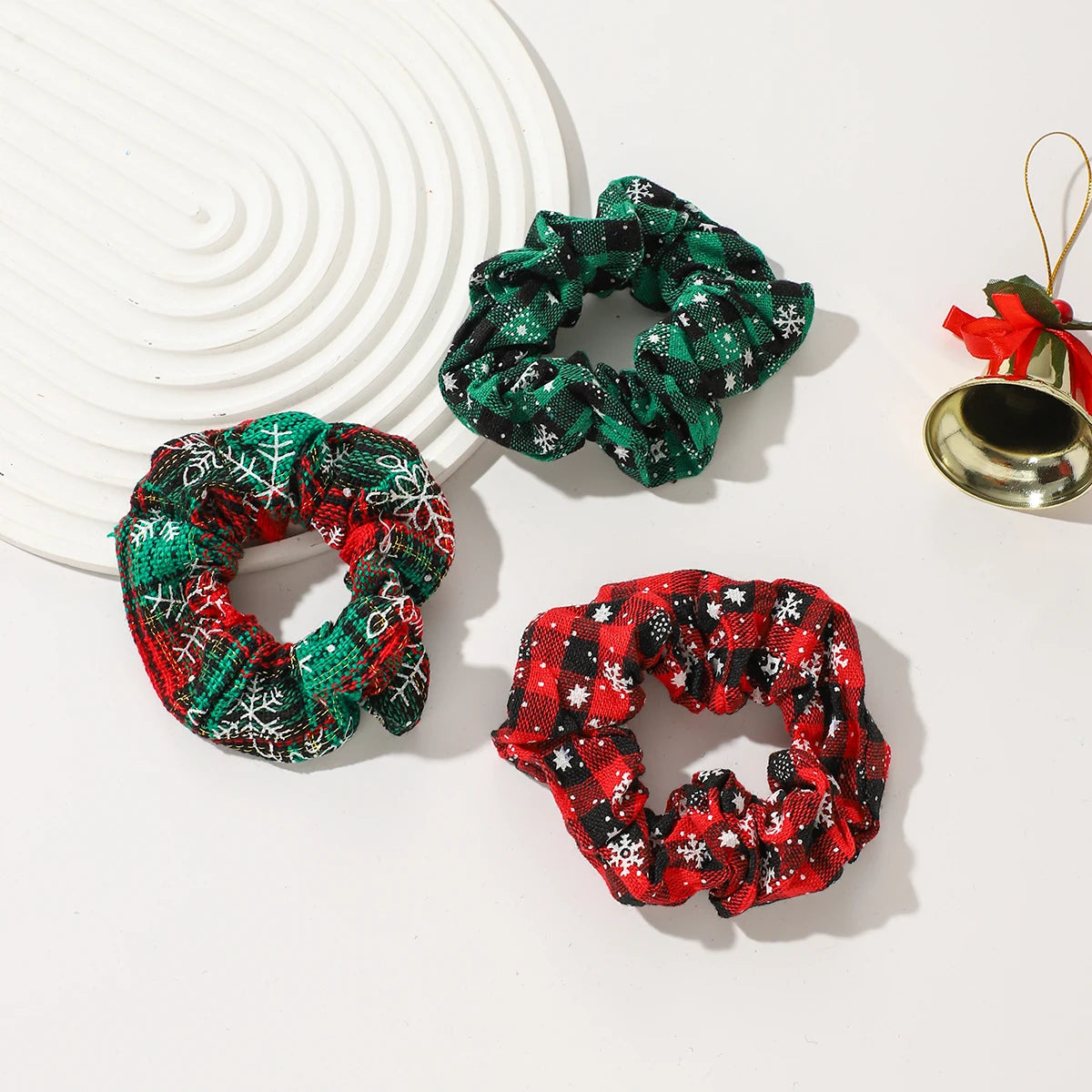 Christmas Snowflake Fabric Scrunchie – Gentle Hair Tie Hair Scrunchie SWANS