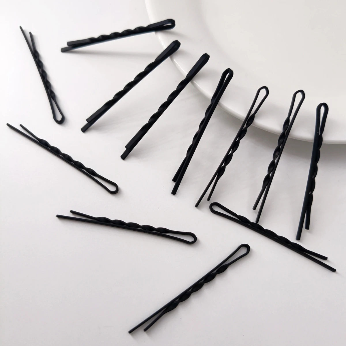 12-Pack Milk Tea Gradient Bobby Pins – Matte Alloy Hair Clips Hair Barrettes SWANS