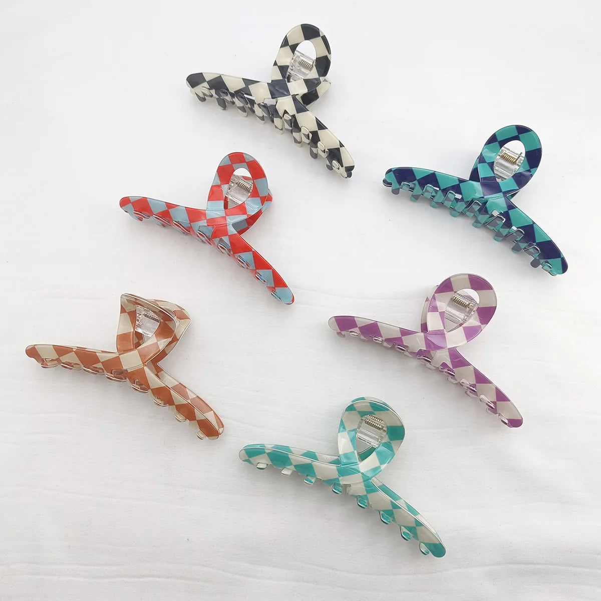 Women's Checkerboard Hair Claw Clip – Geometric Hair Accessory Hair Claw Clip SWANS
