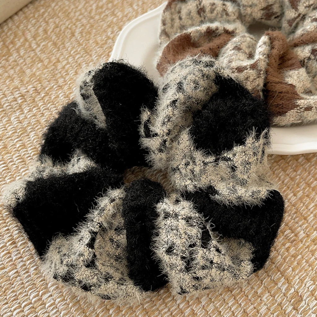 Fuzzy Plaid Scrunchie – Soft Fluffy Knit Winter Hair Tie Hair Scrunchie SWANS
