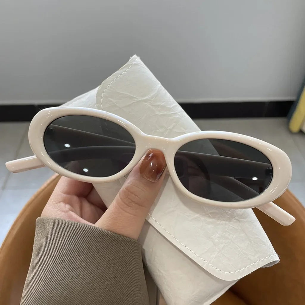 Women's UV400 Oval Cat Eye Sunglasses – Anti-Glare Trendy Shades Fashion Sunglasses SWANS Ivory Grey