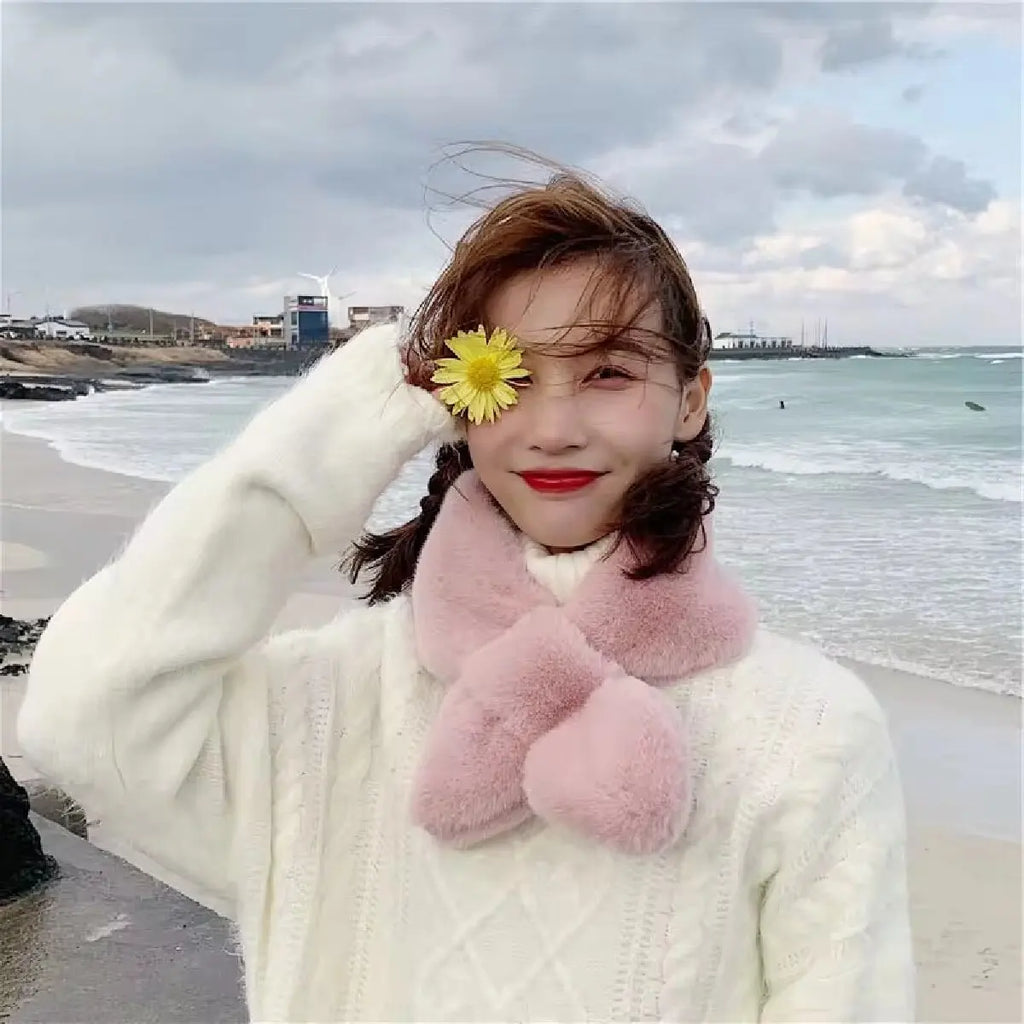 Women's Faux Rabbit Fur Collar Scarf – Plush Winter Wrap Faux Fur Scarf SWANS