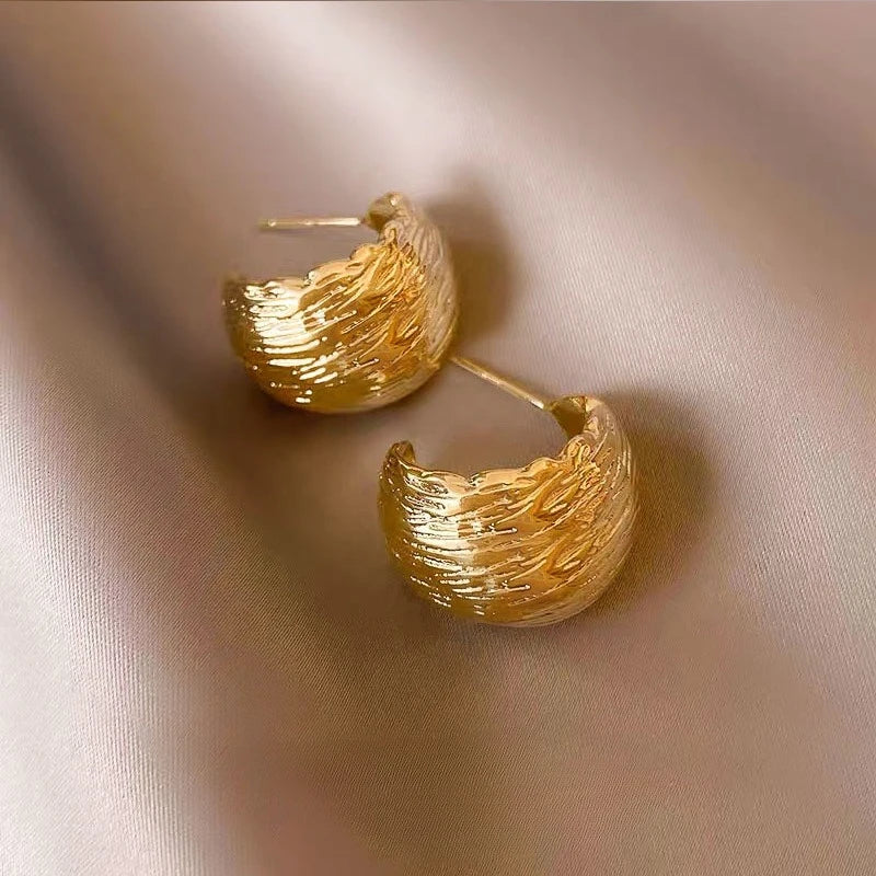 Vintage Metal Drop Earrings for Women – Gold & Silver Drop Earrings SWANS Golden G