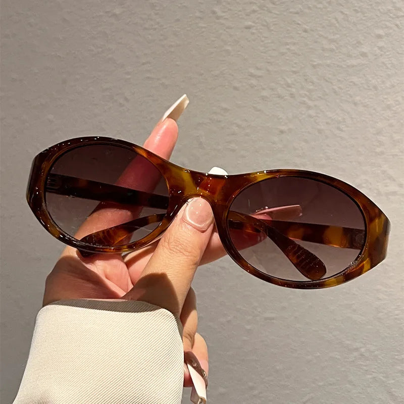 TOYEARN Y2K Cat Eye Sunglasses – Unisex Vintage Punk Shades Cat Eye Sunglasses SWANS