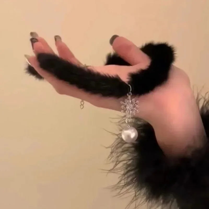 Women's Fluffy Plush Velvet Choker Necklace – Pearl Snowflake Fashion Choker Necklace SWANS Black