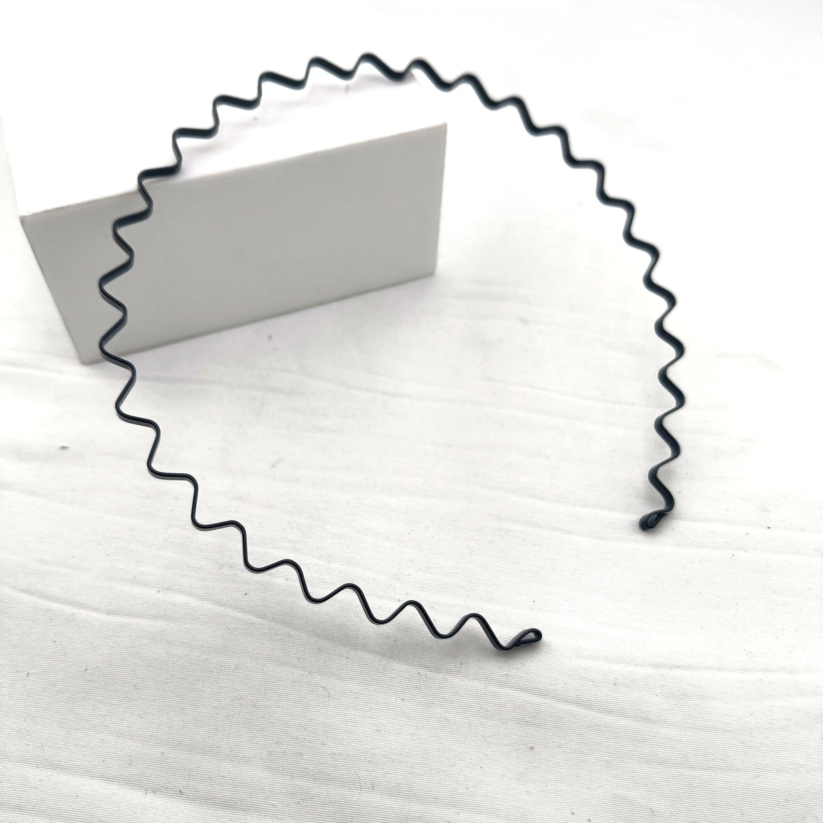 Metal Wavy Headband Unisex Sports Hair Hoop – 1/3/6/12 Pack Metal Hair Headband SWANS 1 PC