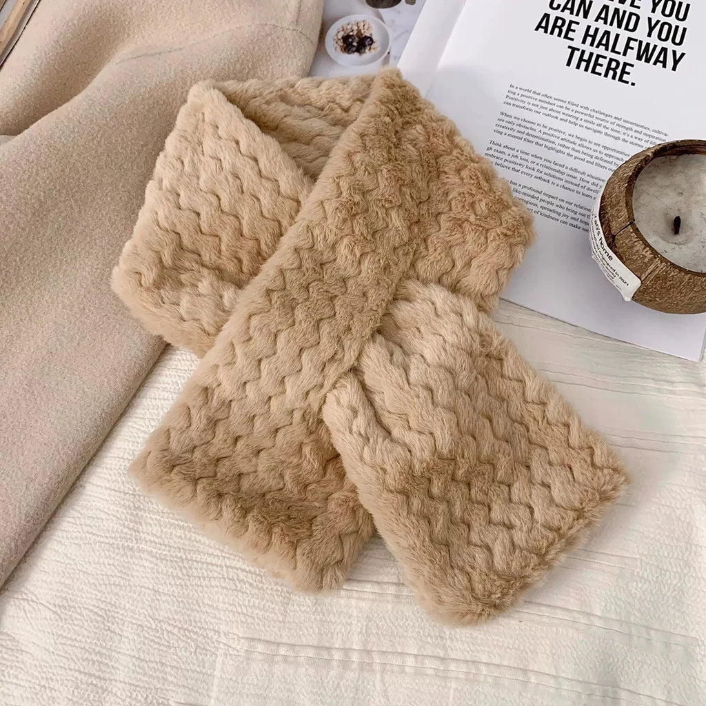 Women's Fluffy Faux Fur Collar Scarf – Warm Winter Neck Warmer Faux Fur Scarf SWANS khaki one size