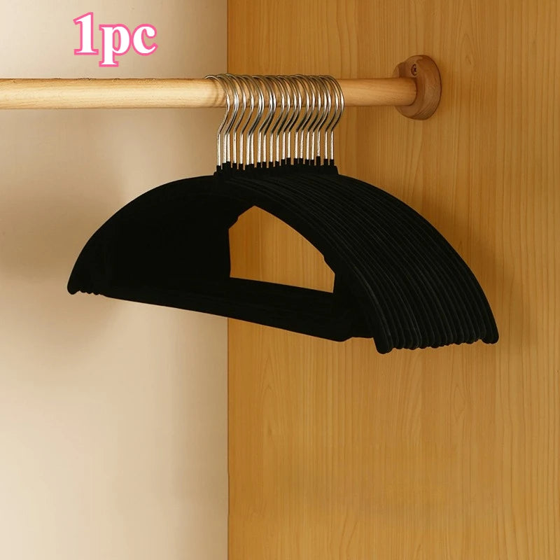 SWANS Velvet Hangers – Non-Slip Heavy-Duty Clothing Hangers Velvet Clothing Hangers SWANS black 1pc