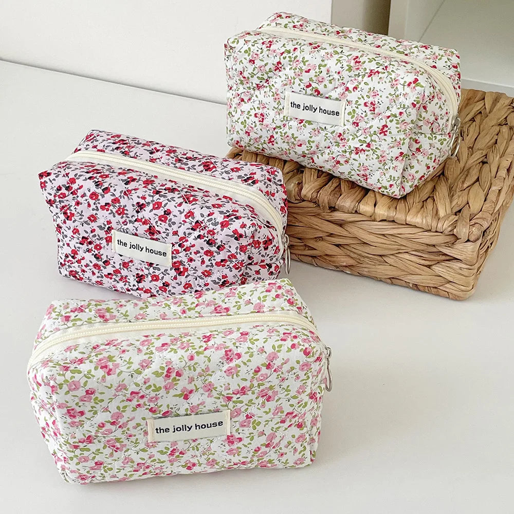 Floral Quilted Makeup Bag – Travel Cosmetic Organizer Pouch Cosmetic Makeup Bag SWANS