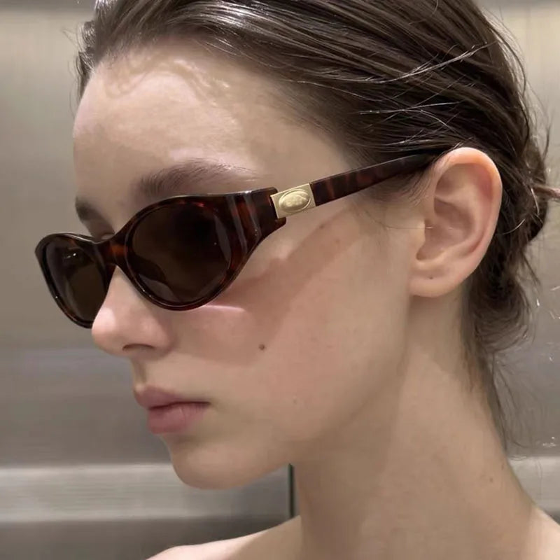 TOYEARN Y2K Cat Eye Sunglasses – Unisex Vintage Punk Shades Cat Eye Sunglasses SWANS