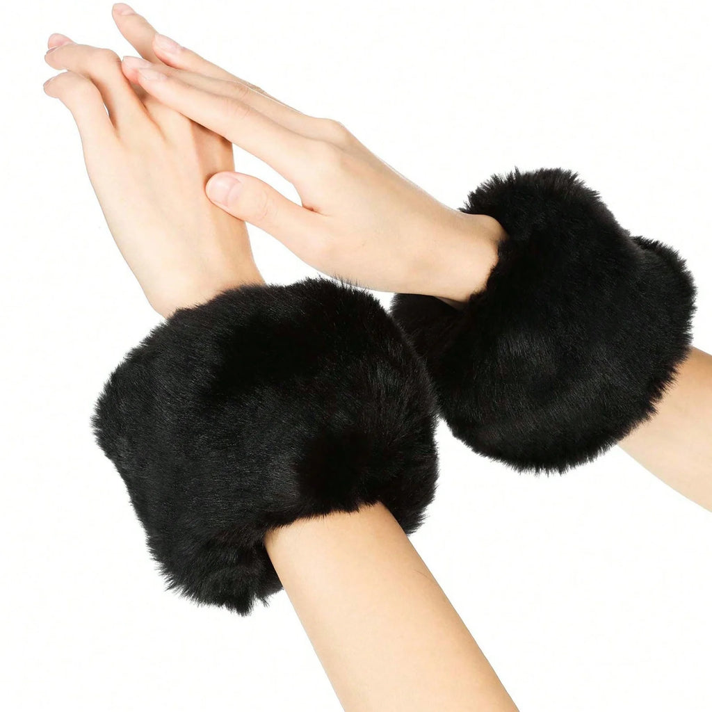 Women's Faux Fur Wrist Cuffs – Fluffy Winter Wrist Warmers Faux Fur Wrist Cuffs SWANS A Pair Of Black