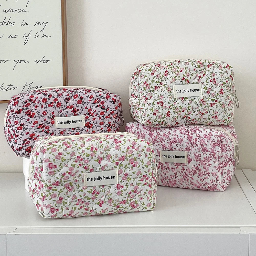 Floral Quilted Makeup Bag – Travel Cosmetic Organizer Pouch Cosmetic Makeup Bag SWANS