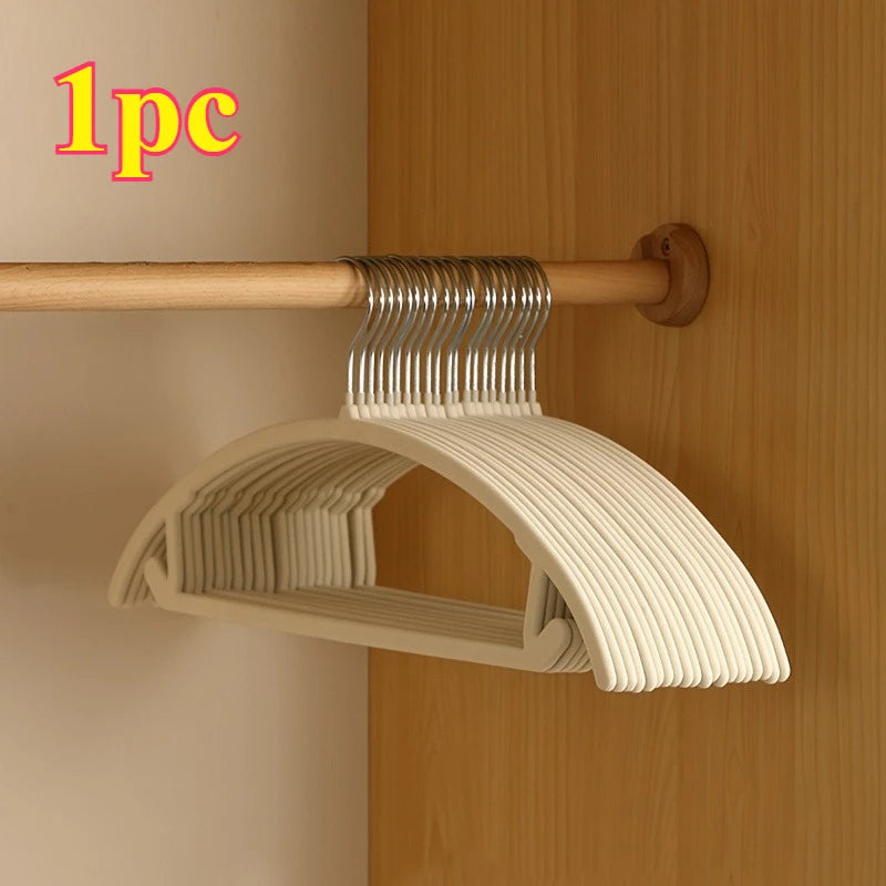 SWANS Velvet Hangers – Non-Slip Heavy-Duty Clothing Hangers Velvet Clothing Hangers SWANS off-white 1pc
