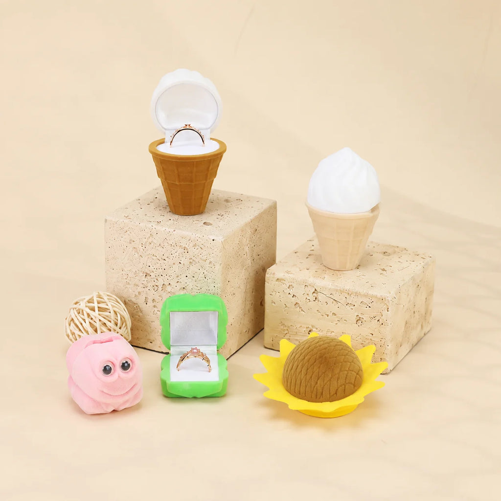 Cute Cartoon Velvet Jewelry Gift Box – Portable Ring & Necklace Jewelry Gift Box SWANS