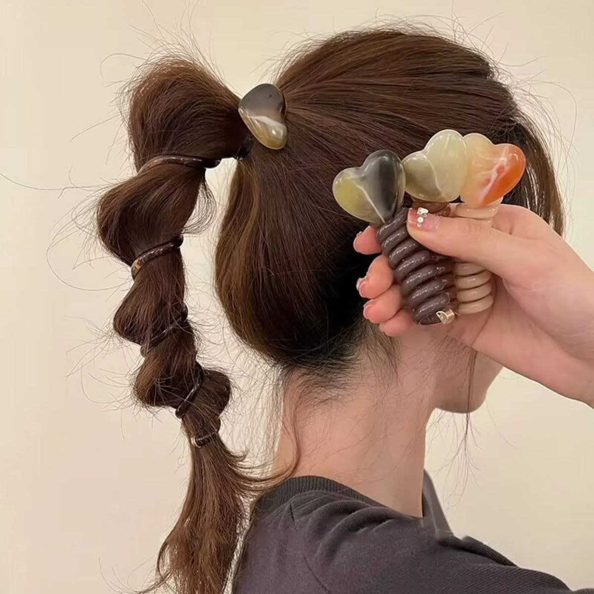 Women's Heart-Shaped Spiral Hair Claw – Elastic Coil Accessory Spiral Hair Claw SWANS