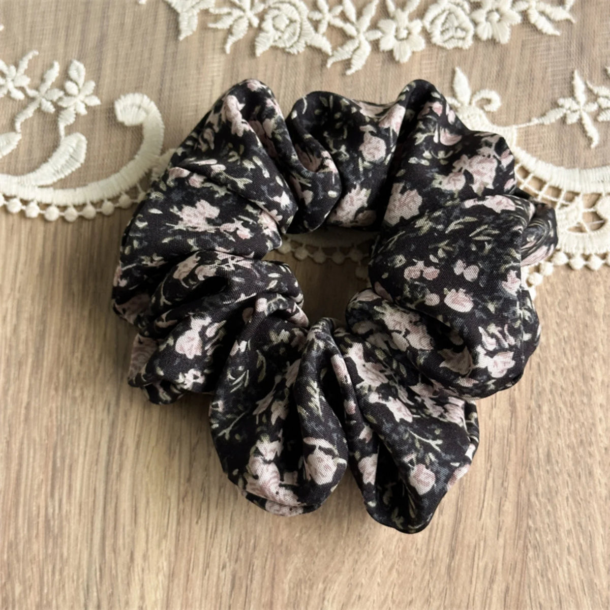 Vintage Floral Large Scrunchie – Soft Boho Elastic Hair Tie Hair Scrunchie SWANS black