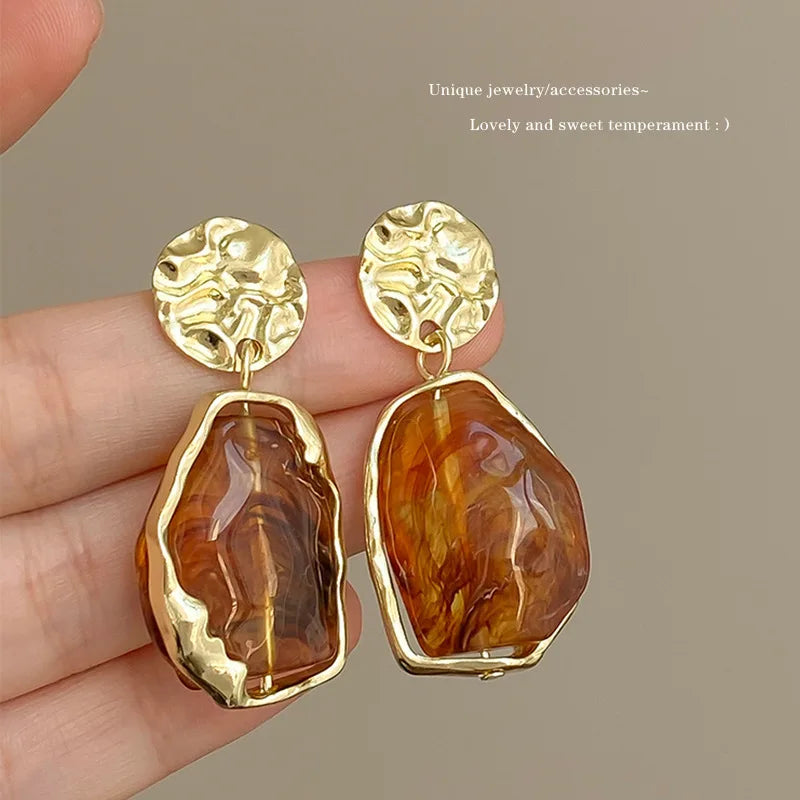 Tiger Eye Stone Stud Earrings – Zinc Alloy Light Luxury Stud Earrings SWANS 1