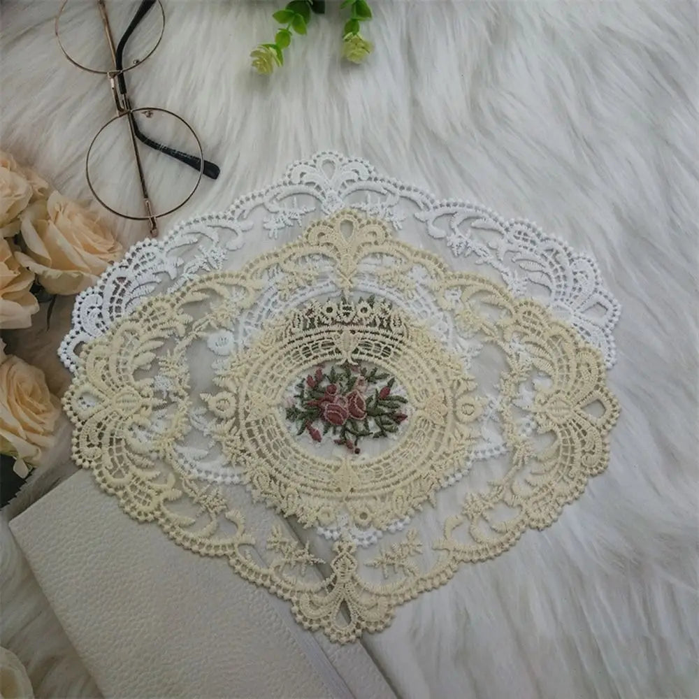 Oval Lace Embroidered Coaster – European Vintage Table Mat Lace Table Coaster SWANS