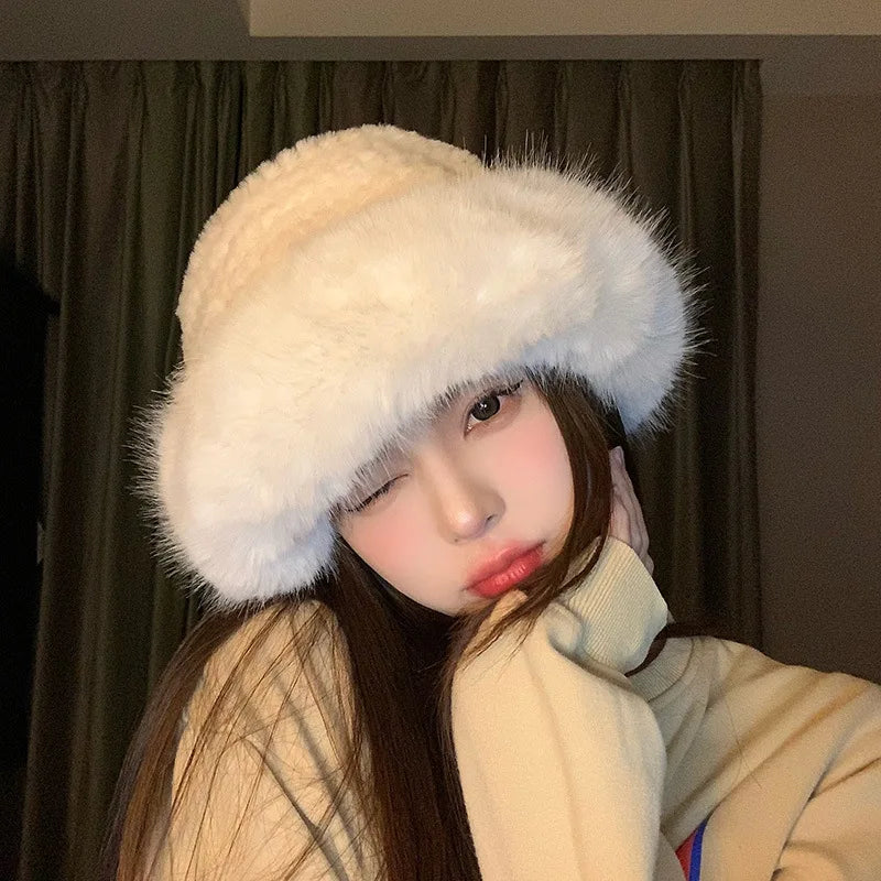 Fluffy Faux Fur Women's Bucket Hat – Plush Winter Fisherman Cap Women's Bucket Hat SWANS