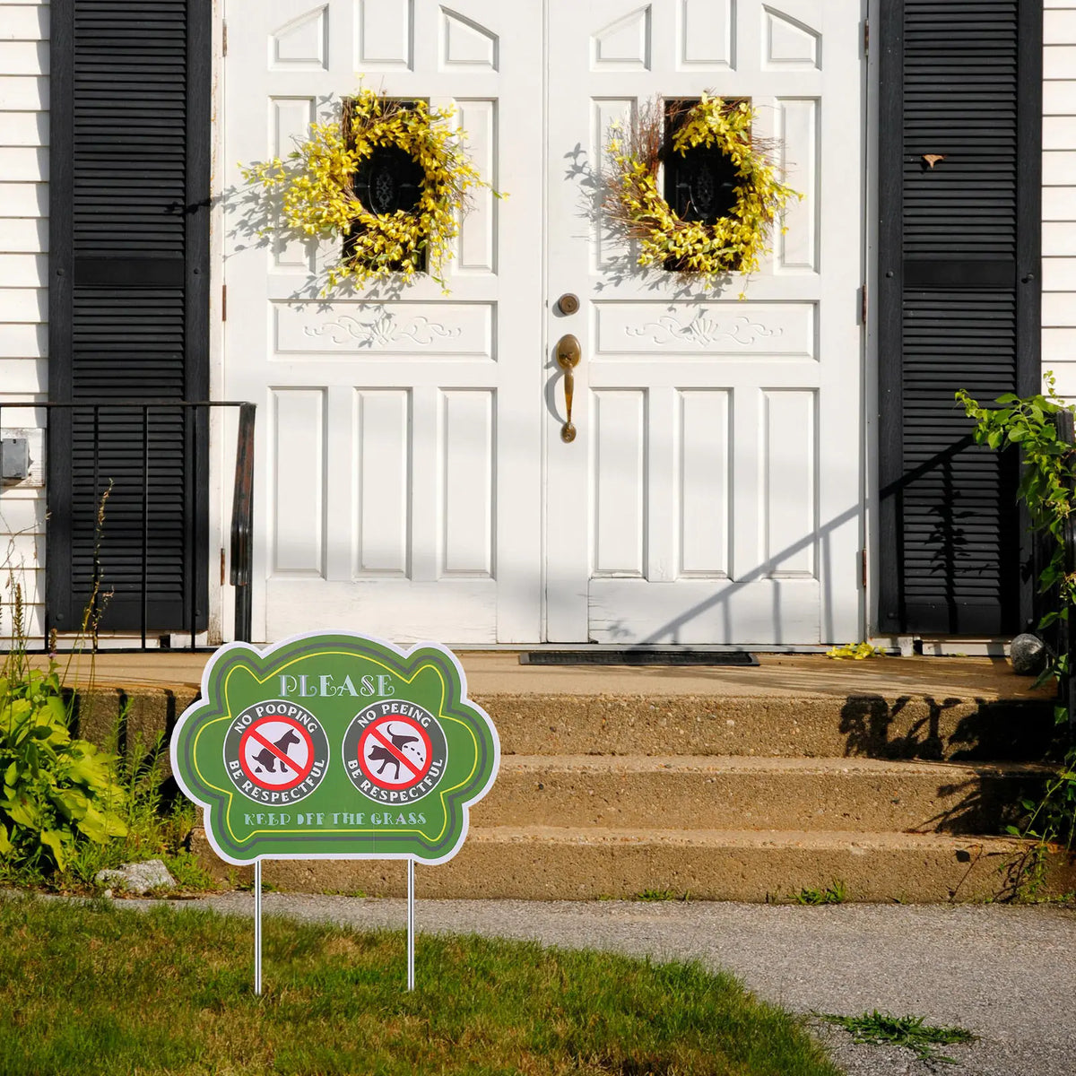 No Dog Pooping & Peeing Yard Sign – Funny Lawn Warning Yard Warning Sign SWANS