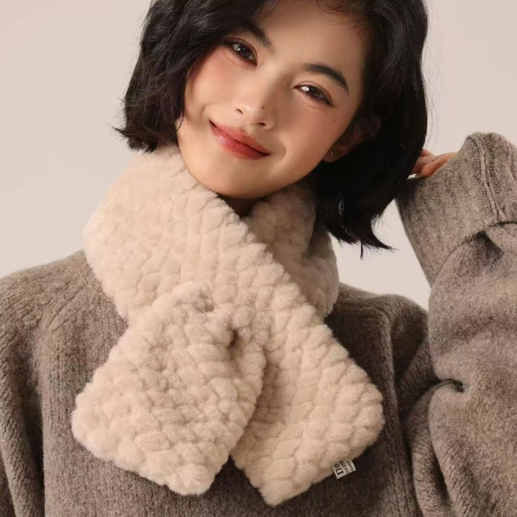 Women's Fluffy Faux Fur Collar Scarf – Warm Winter Neck Warmer Faux Fur Scarf SWANS
