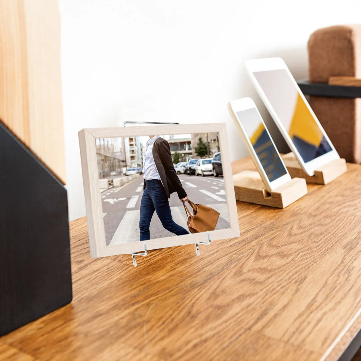 XXL Heavy Duty Iron Display Stand – Plates, Photos & Books Metal Display Stand SWANS