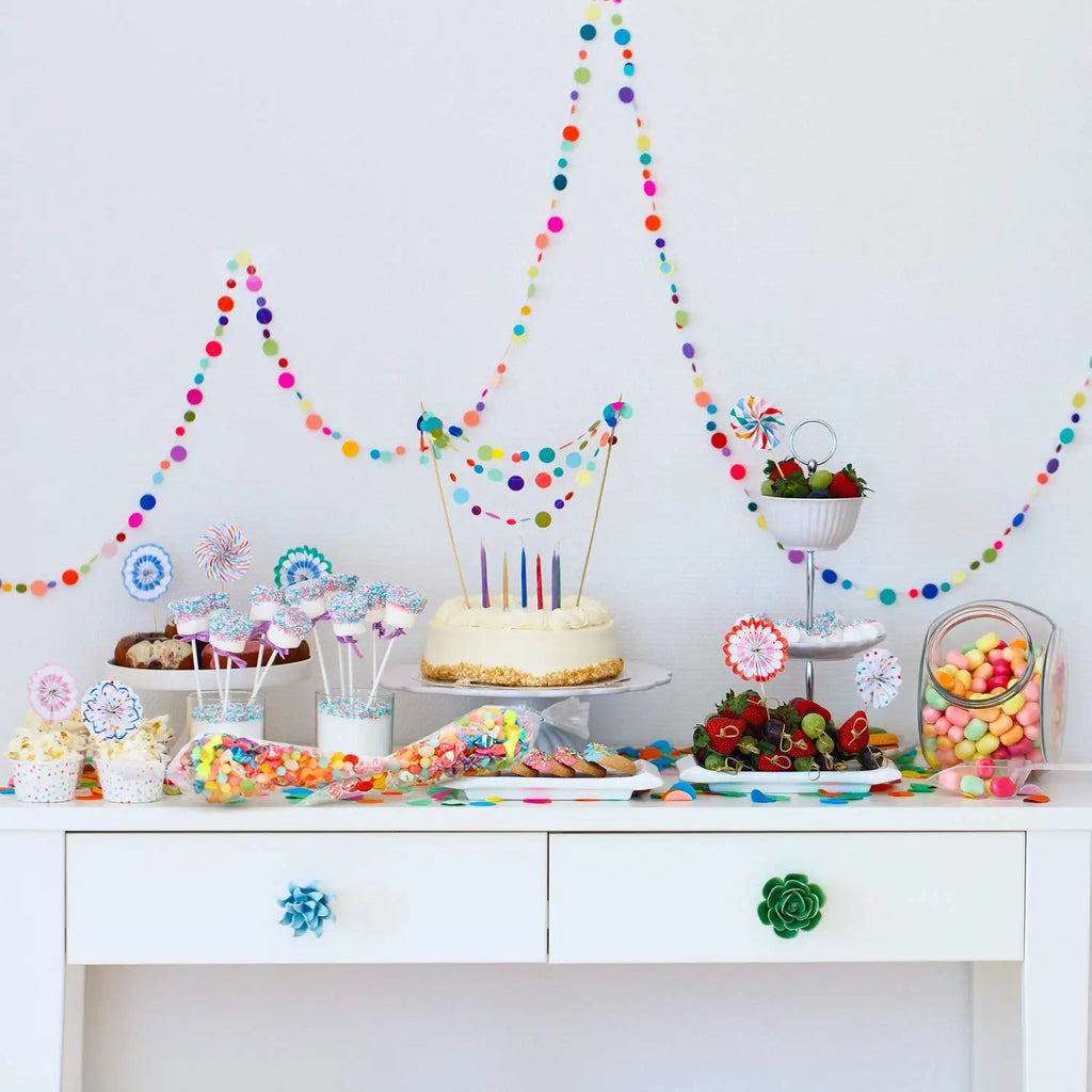 50-Pack Clear Cone Treat Bags with Twist Ties – Party Favors Cone Treat Bags SWANS