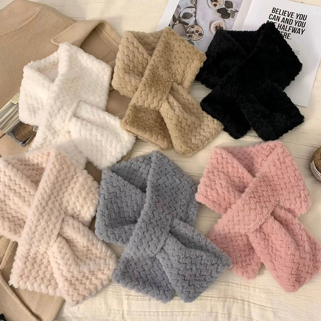 Women's Fluffy Faux Fur Collar Scarf – Warm Winter Neck Warmer Faux Fur Scarf SWANS