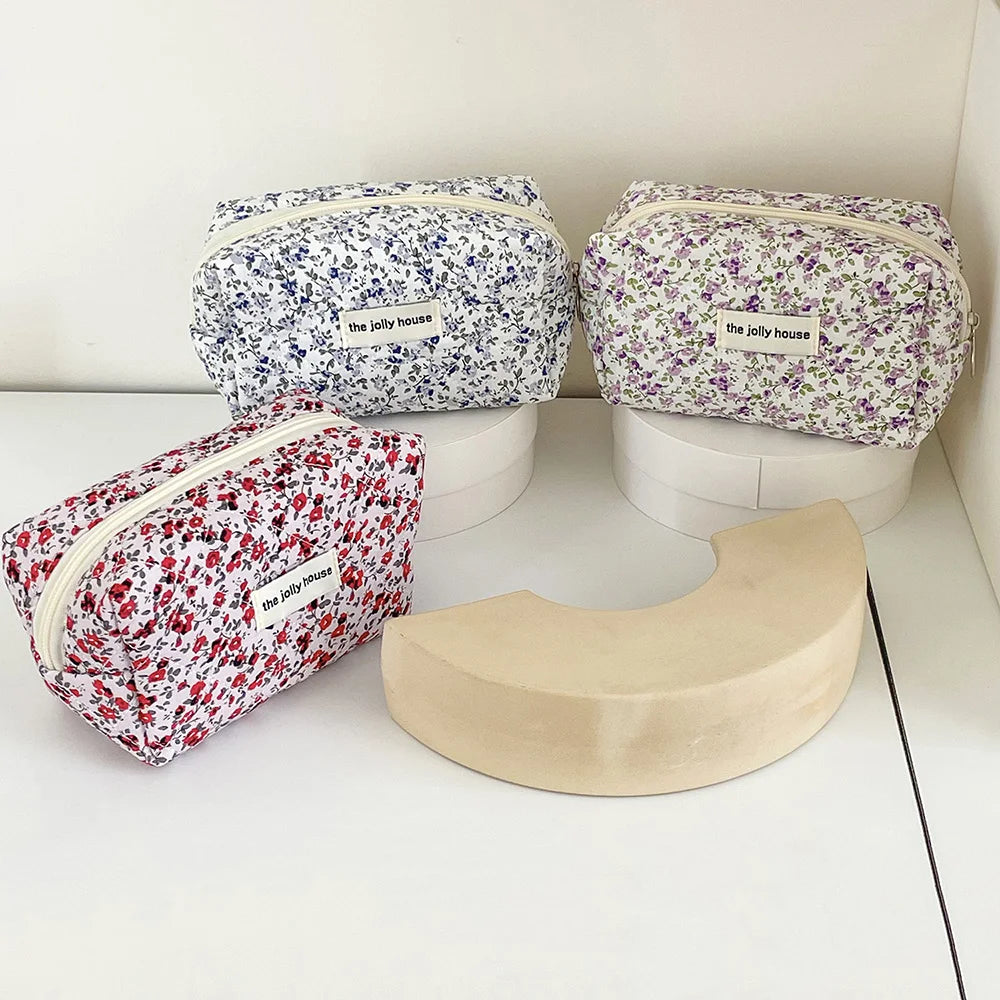 Floral Quilted Makeup Bag – Travel Cosmetic Organizer Pouch Cosmetic Makeup Bag SWANS