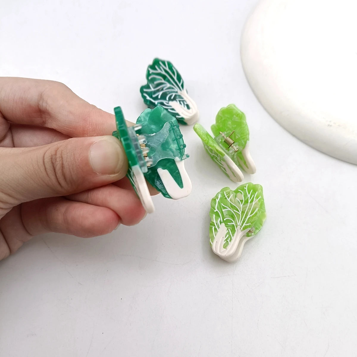 Mini Acetate Shark Hair Clips – Cute Colorful Cartoon Claw Set Hair Claw Clips SWANS
