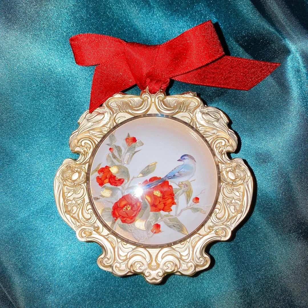FLOWER KNOWS Flower Goddess Embossed Compact Cosmetic Case Compact Cosmetic Case SWANS